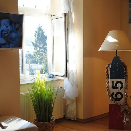 Ostseewind - In Der Strandstrasse-fuehrt Zur Seebruecke Apartamento Ostseebad Kühlungsborn